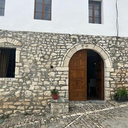 Hotel Omer The Ottoman House Berat Extérieur photo