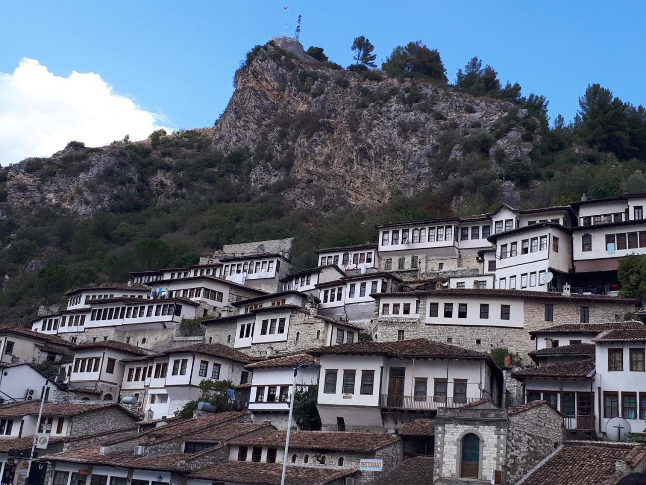 Hotel Omer The Ottoman House Berat Extérieur photo