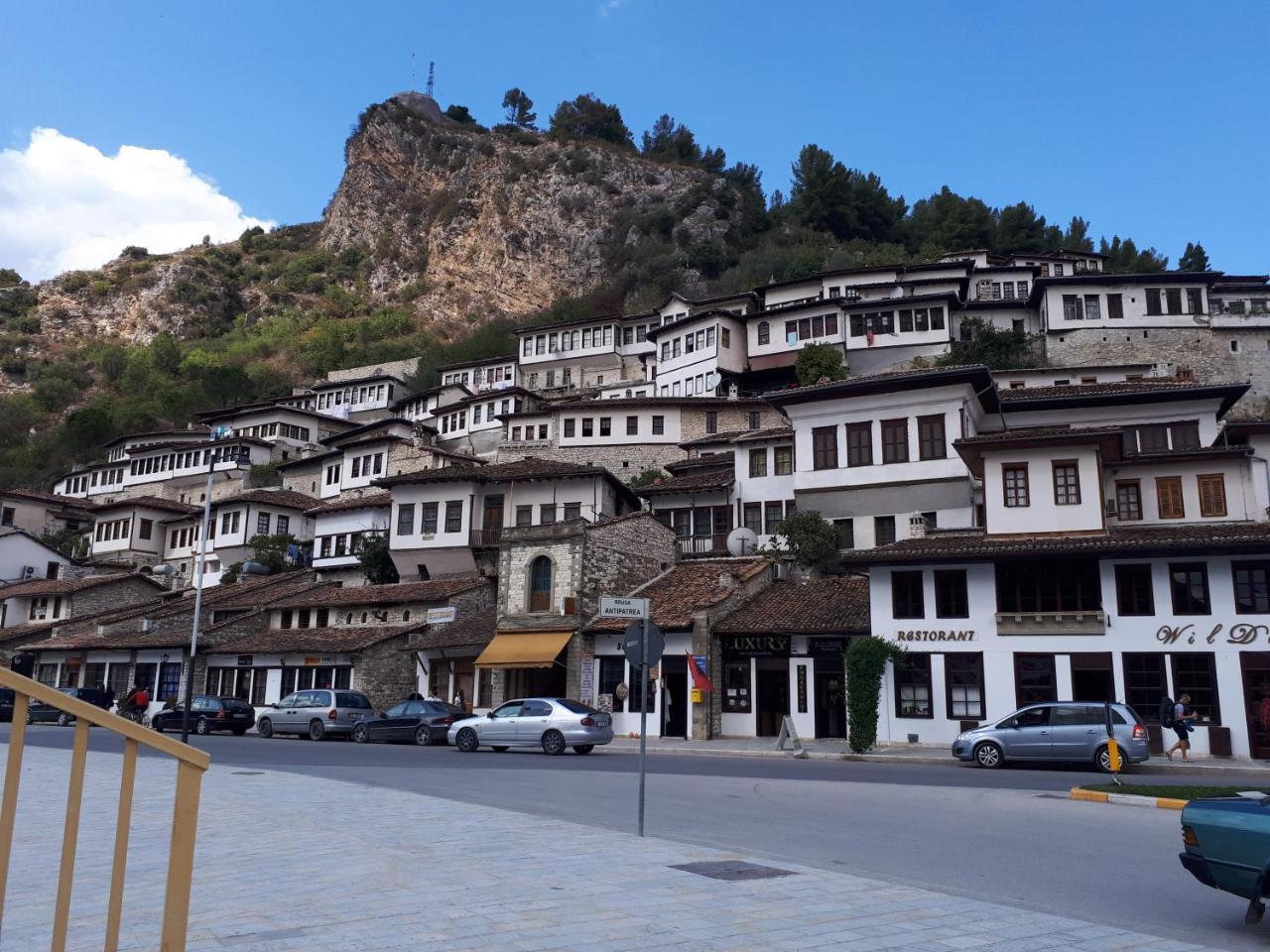Hotel Omer The Ottoman House Berat Extérieur photo